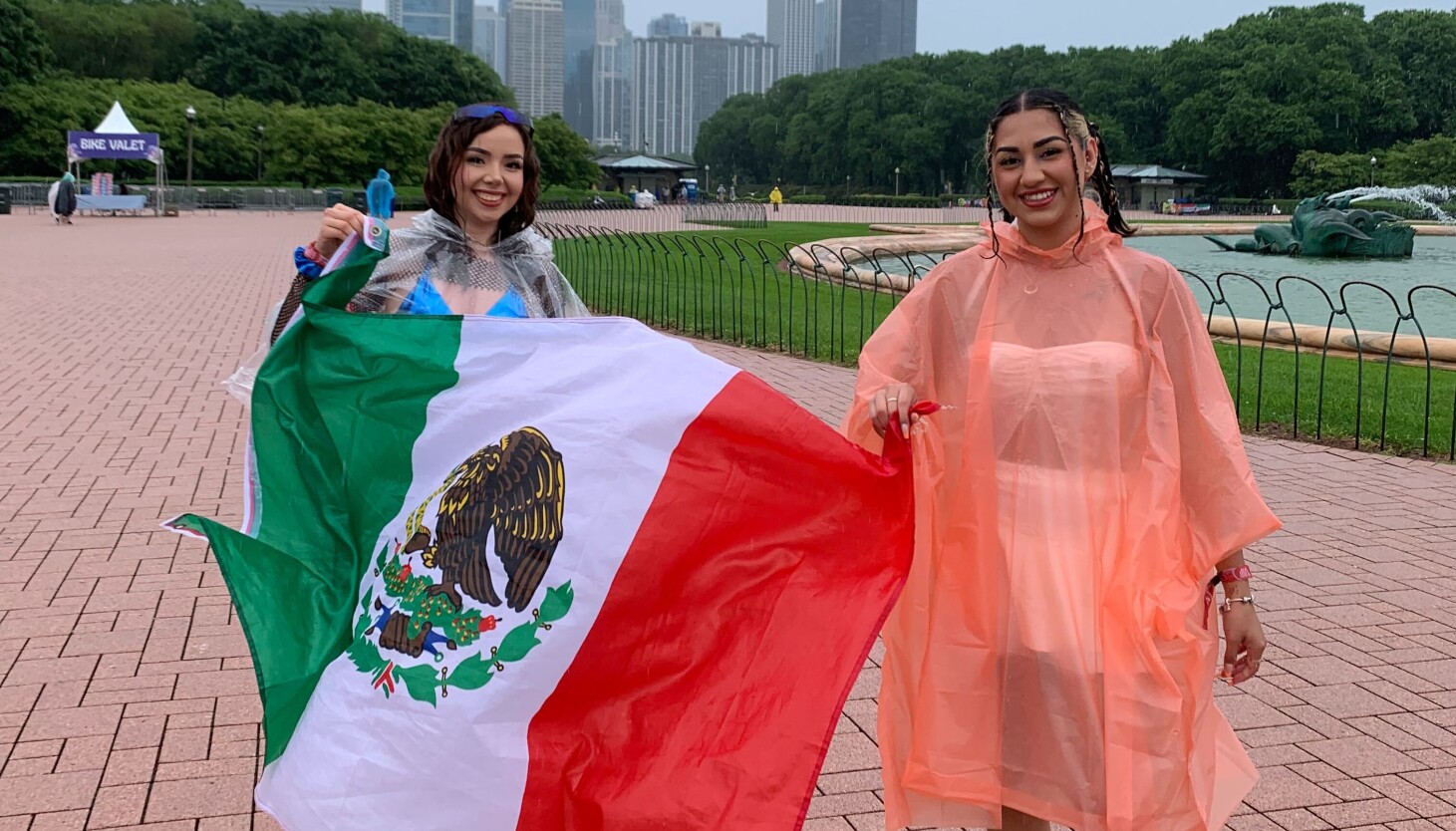 Die neue Sueños-Besetzung wurde veröffentlicht, nachdem Stürme das Festival verzögerten und andere Veranstaltungen in Chicago beeinträchtigten Die neue Sueños-Besetzung wurde veröffentlicht, nachdem Stürme das Festival verzögerten und andere Veranstaltungen in Chicago beeinträchtigten