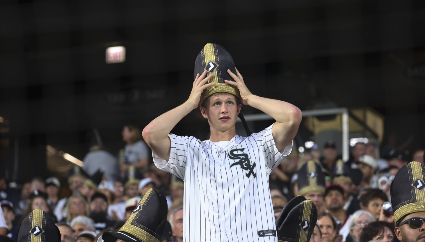 White Sox pope hat giveaway has some fans cashing in