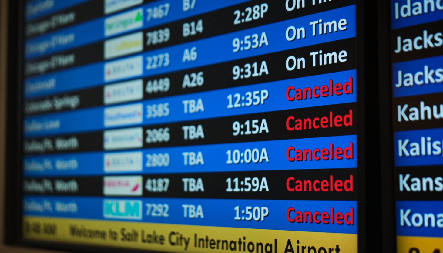 More than 11,000 flights canceled as major winter storm bears down across much of the US