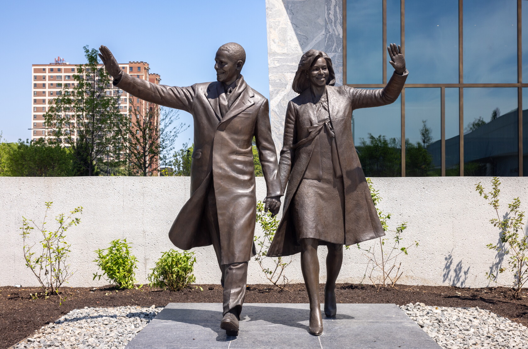 Obama Statue Our critic's review of the Obama Center - Chicago Sun-Times