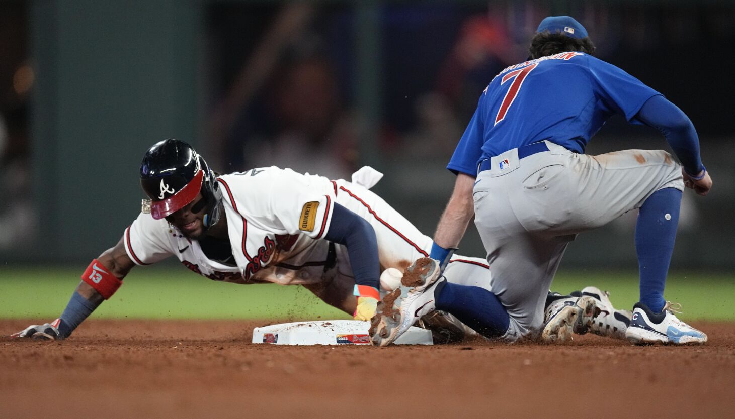 NextImg:Braves walk-off Cubs in 10, dealing their playoff hopes another blow