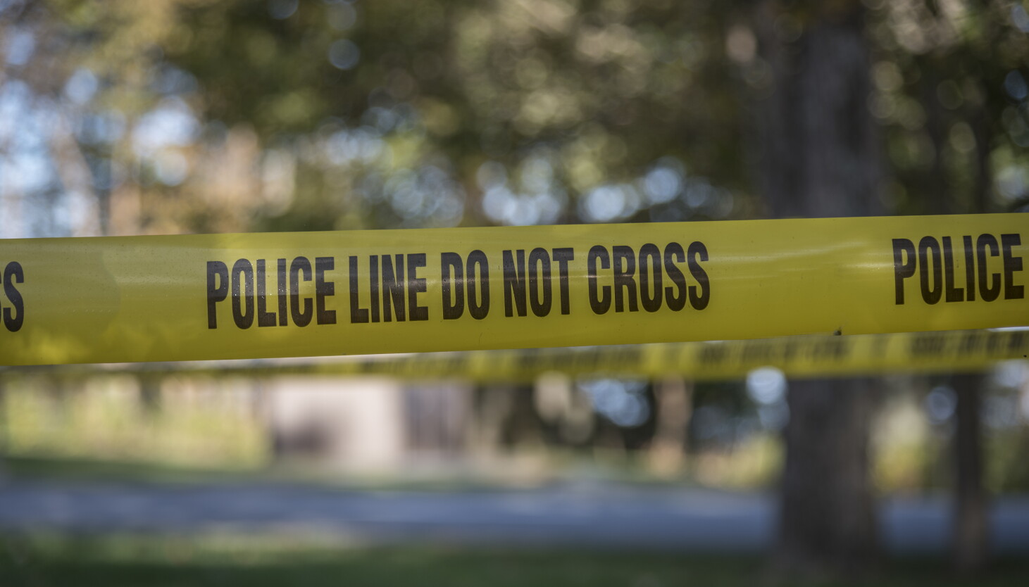 Coverage image for: Woman, 2 teens wounded in Chicago Lawn shooting