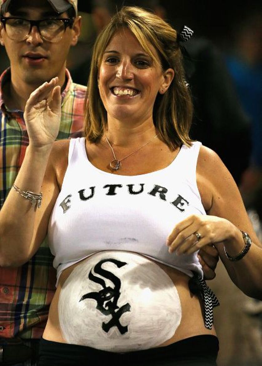 white_sox_fan_pregnant.jpg