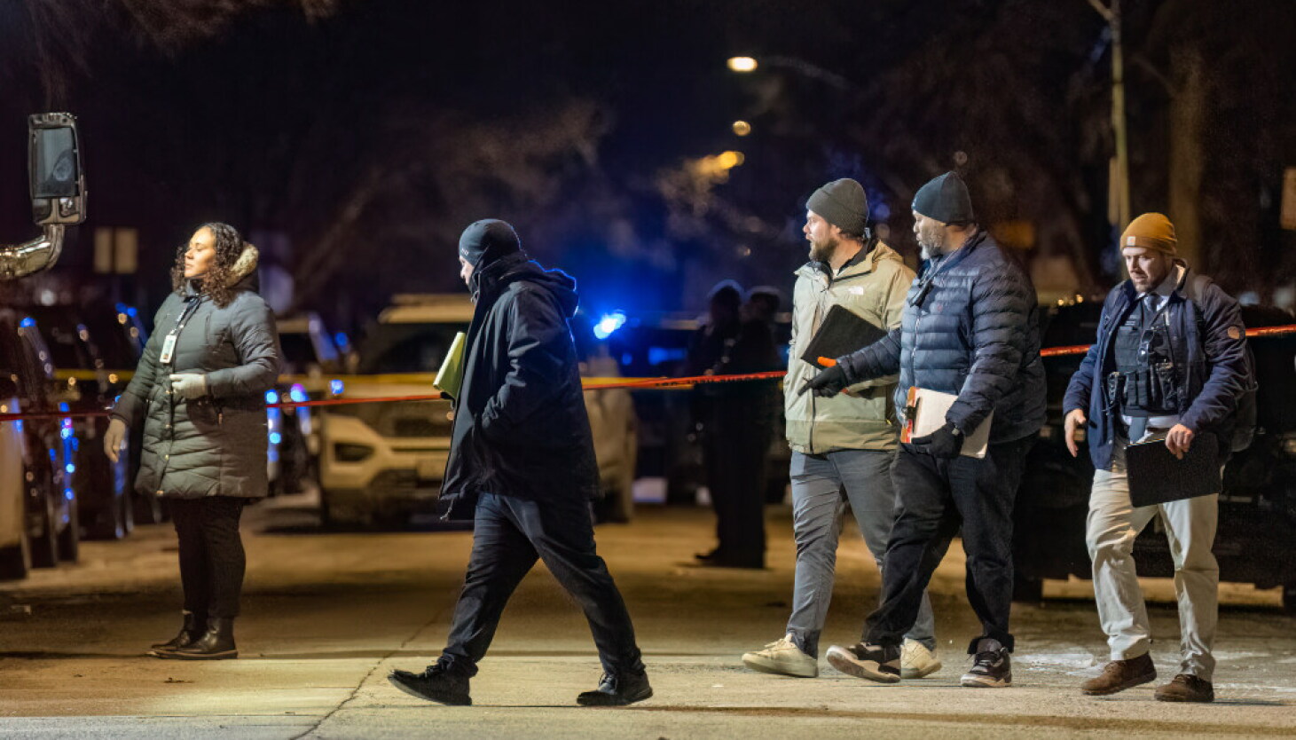 Man Who Claimed He Harmed Family, Had Weapons Is Shot by Police in Mount Greenwood Man Who Claimed He Harmed Family, Had Weapons Is Shot by Police in Mount Greenwood