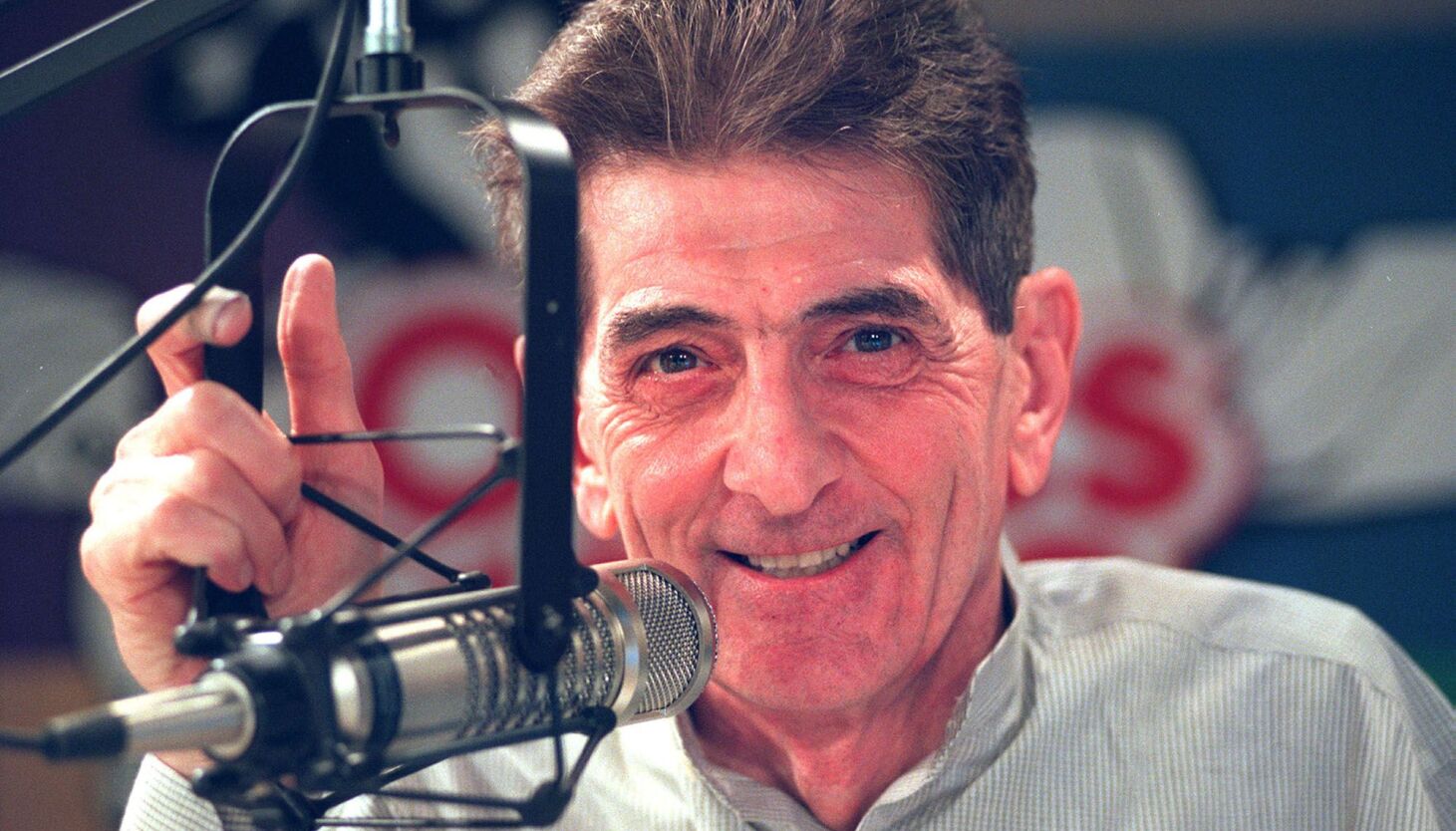 NextImg:Dick Biondi, Chicago’s definitive voice of Top 40 radio, dies at 90