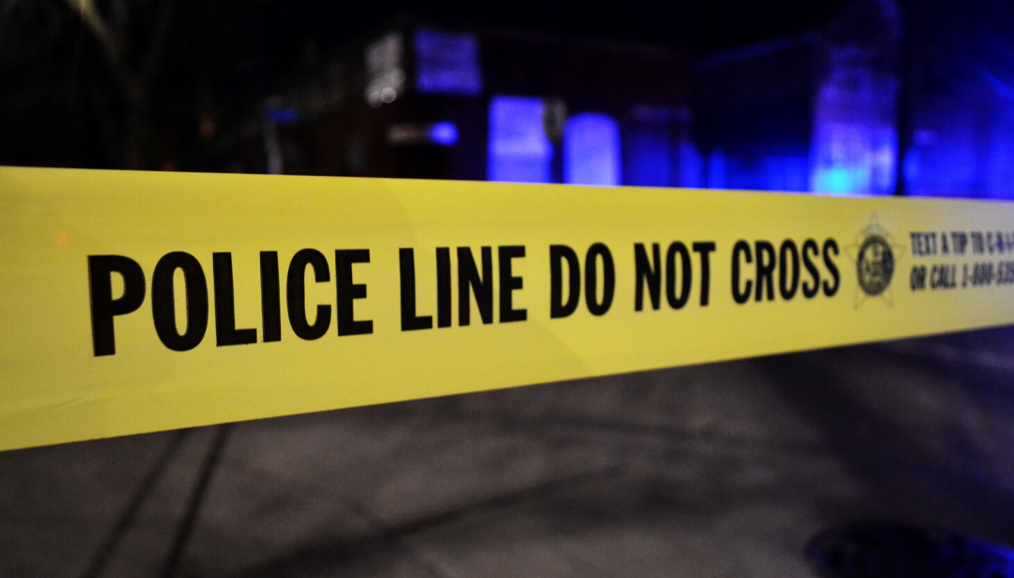 Man dies after being found shot in Washington Park