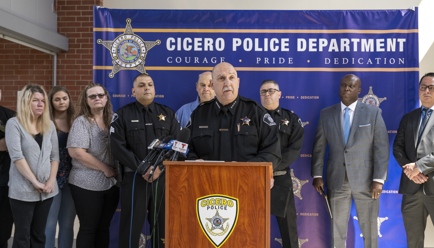 Cicero Double Homicide Suspect Extradited and Charged Cicero Double Homicide Suspect Extradited and Charged
