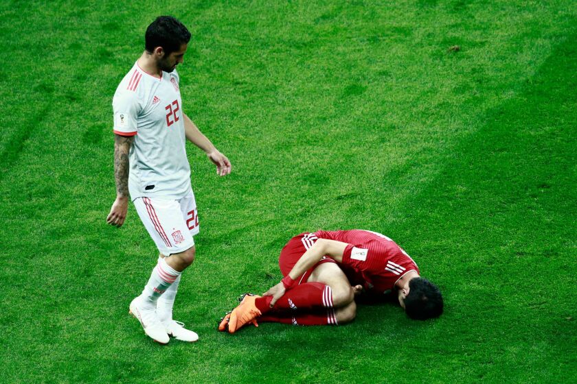 A textbook example of selling a foul.