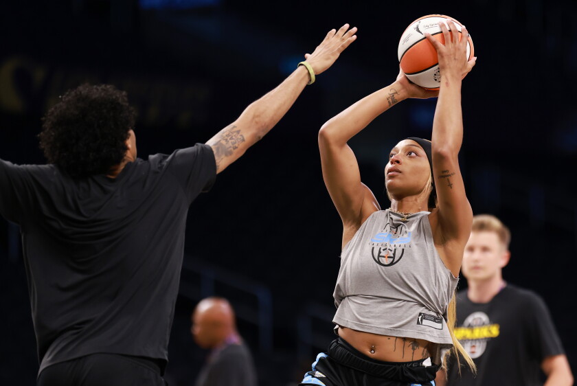 Chicago Sky v Los Angeles Sparks