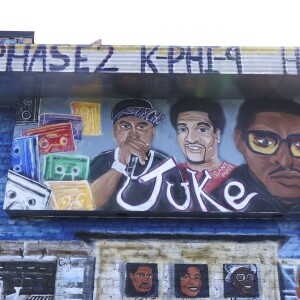 MURALS-ROSELAND_260503-24.jpg