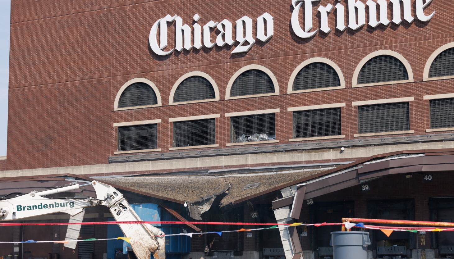 Chicago Tribune owner Alden wants to acquire publisher of northwest suburban Daily Herald