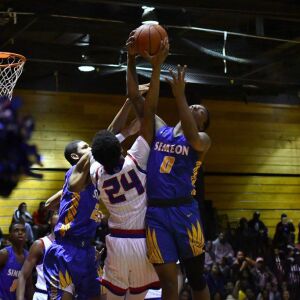 Simeon’s Kejuan Clements (0) grabs the ball. Worsom Robinson/For the Sun-Times.