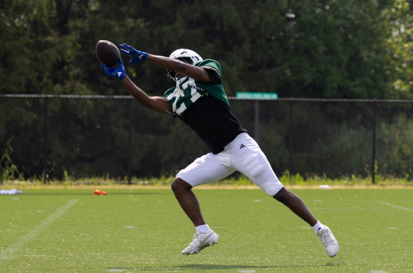 CSUFOOTBALL_260806-011.jpg