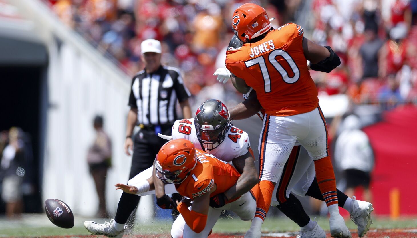 NextImg:Buccaneers 27, Bears 17: Nothing about Bears’ plan looks right as season sinks to 0-2