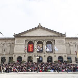 Chicagoans re-create a historic photo of the Art Institute of Chicago. | Provided by the Art Institute