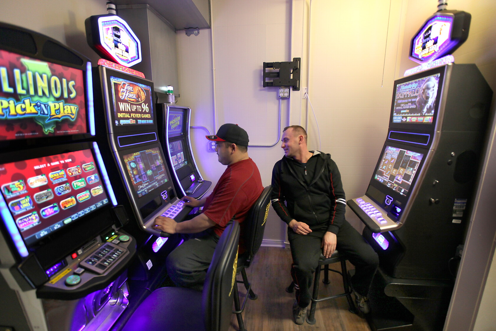 Clocking Terminal Machine New front opens in City Council battle over video gambling - Chicago ...