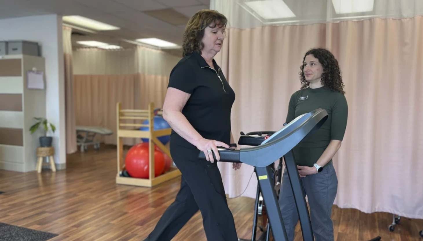 For people with treatable colon cancer, exercise boosts survival rates, study presented in Chicago shows