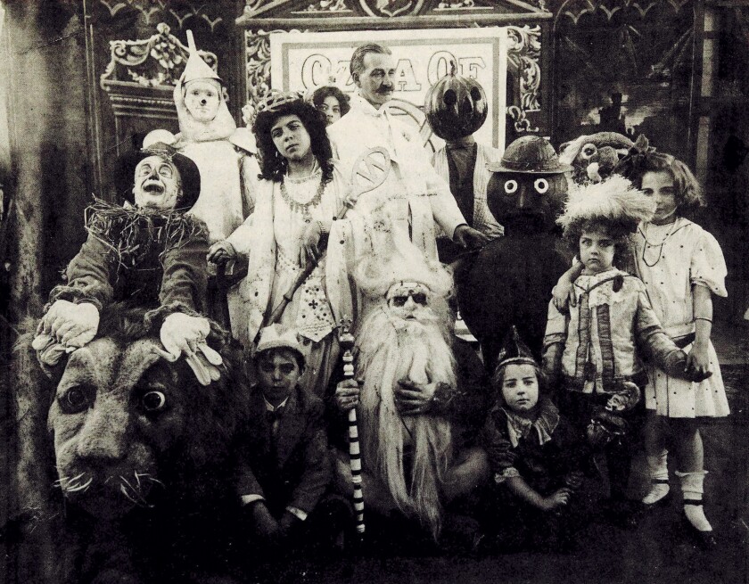 LFrankBaumandcharactersinTheFairylogueandRadioPlays1908.png