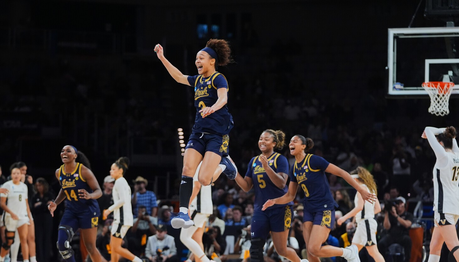 Notre Dame advances in NCAA Tournament behind Hannah Hidalgo's 31-point triple-double