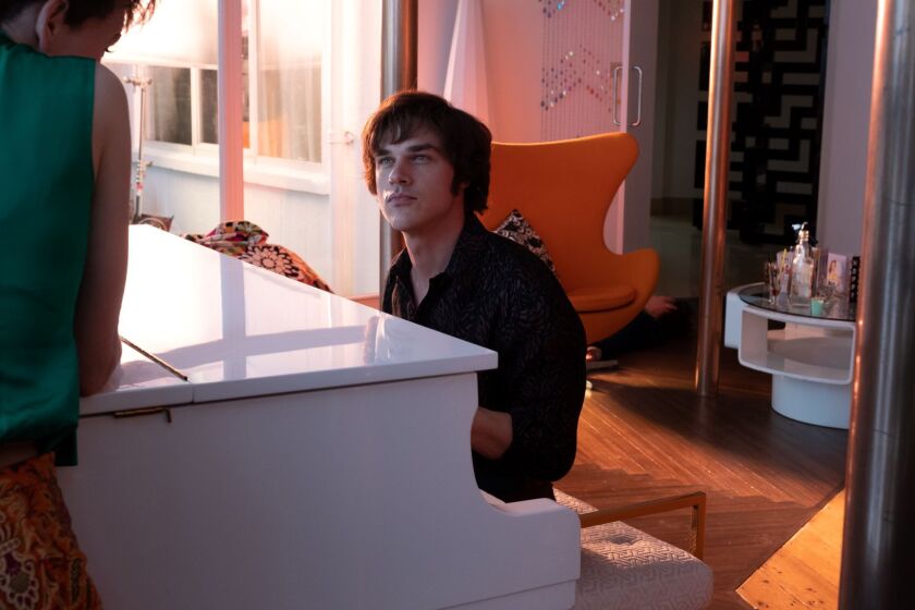 Finn_Wittrock_in_JUDY_Photo_credit_David_Hindley_Courtesy_of_LD_Entertainment_and_Roadside_Attractions.s.jpg