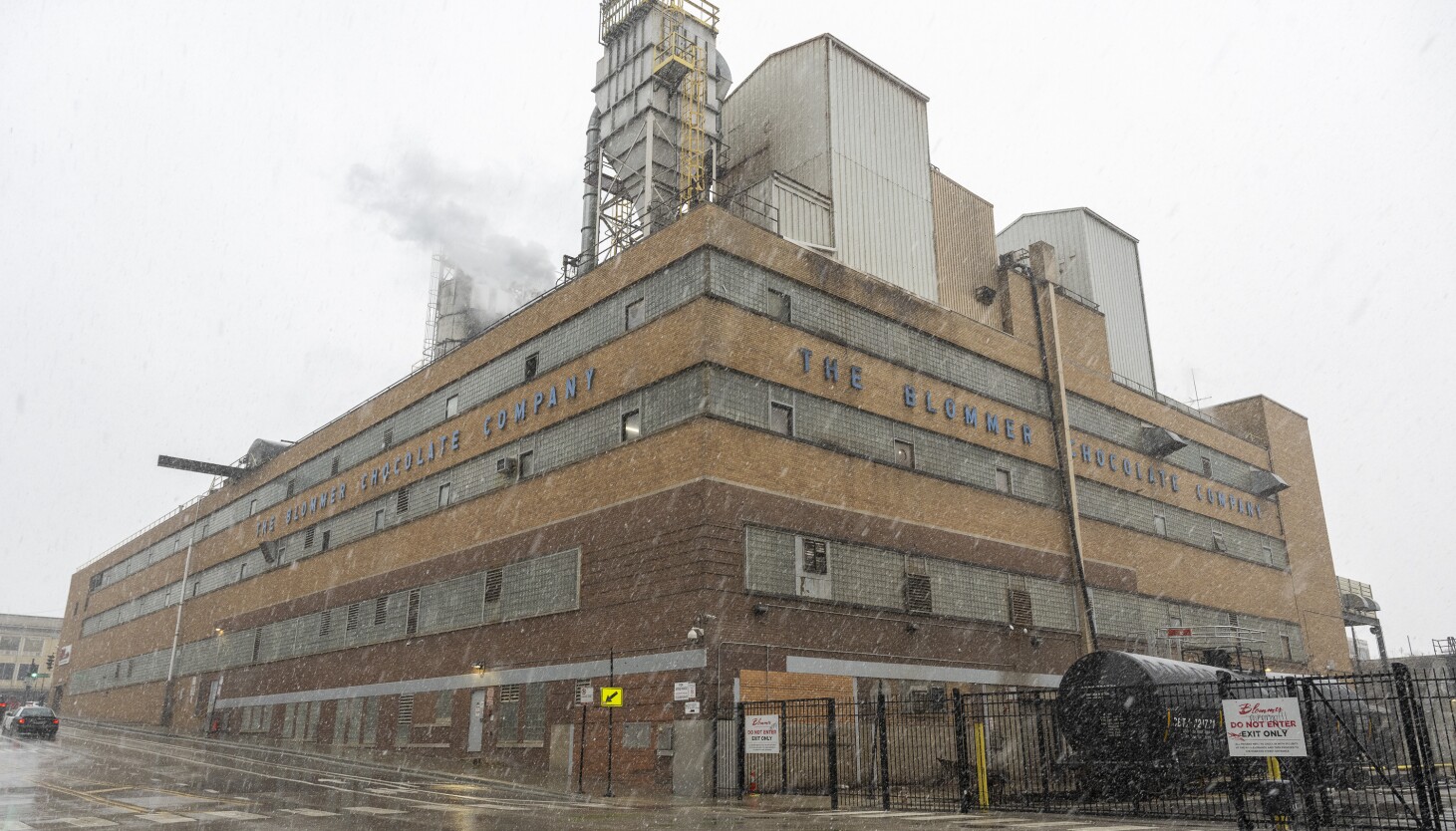 Bloomer's Chocolate Company closes Chicago factory Bloomer's Chocolate Company closes Chicago factory