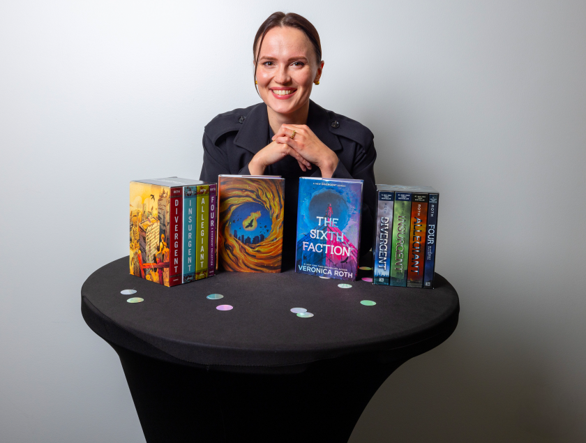 Fifteen years ago, “Divergent” turned Veronica Roth into a bestselling author. Her new book, “The Sixth Faction,” brings readers back to the world that made her famous while also changing one of the key decisions in the story.