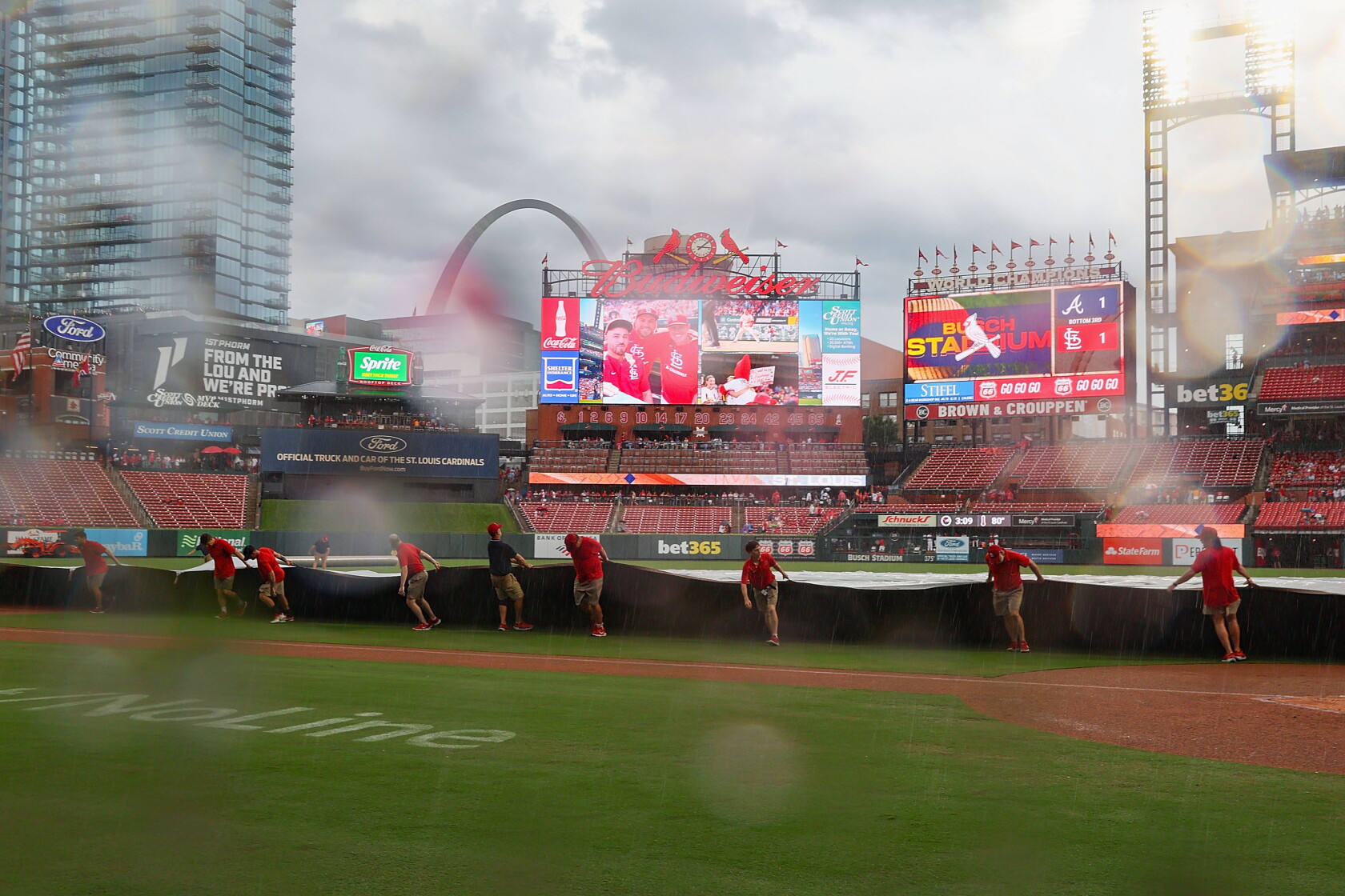 Series Finale Between Cubs And Cardinals At Busch Stadium Delayed By series-finale-between-cubs-and-cardinals-at-busch-stadium-delayed-by