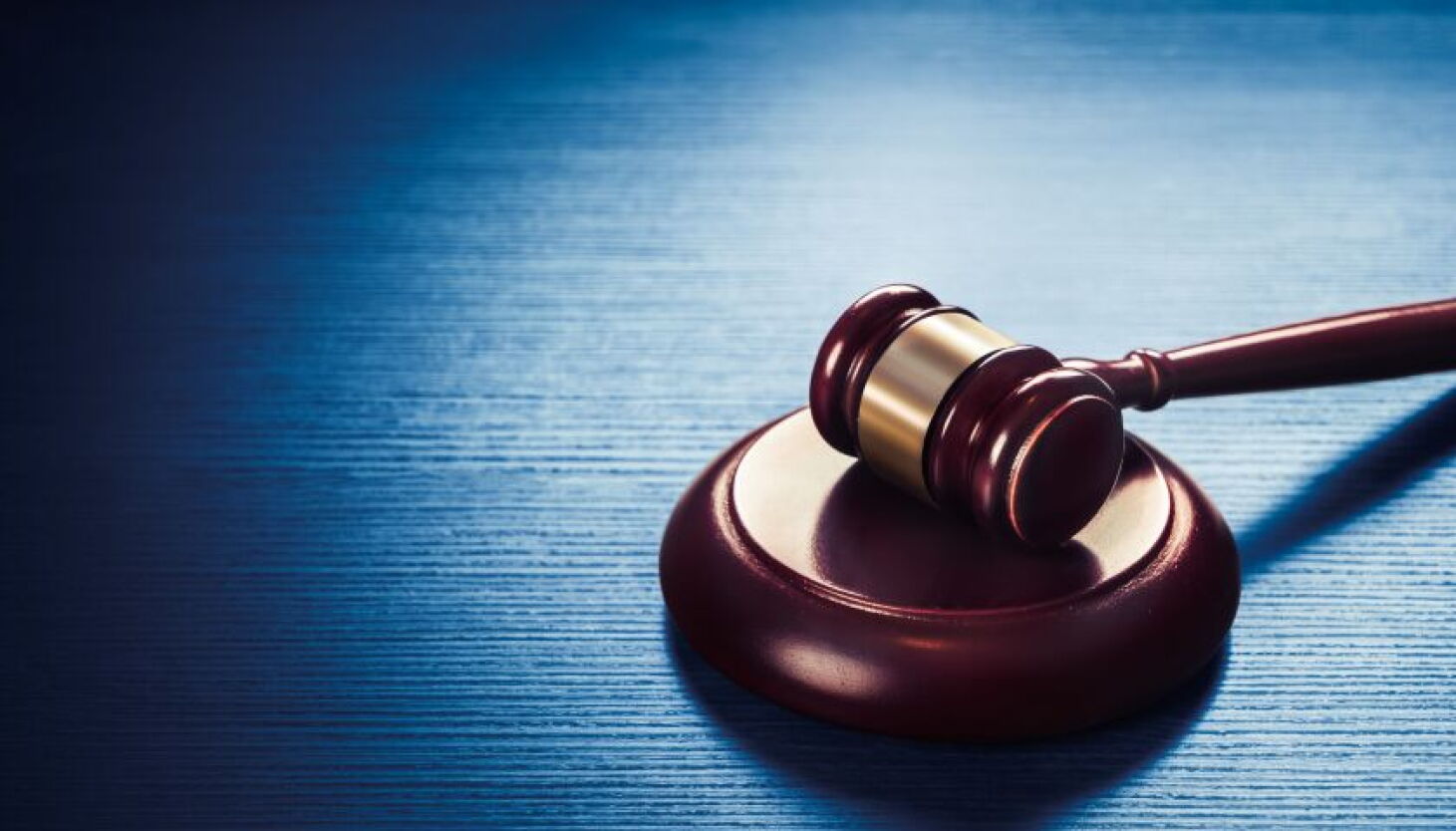 Chicago therapist’s sexual abuse pushed young woman to suicide, family’s lawsuit says Chicago therapist’s sexual abuse pushed young woman to suicide, family’s lawsuit says