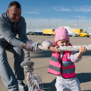 PLANEPULL_260927-3.jpg