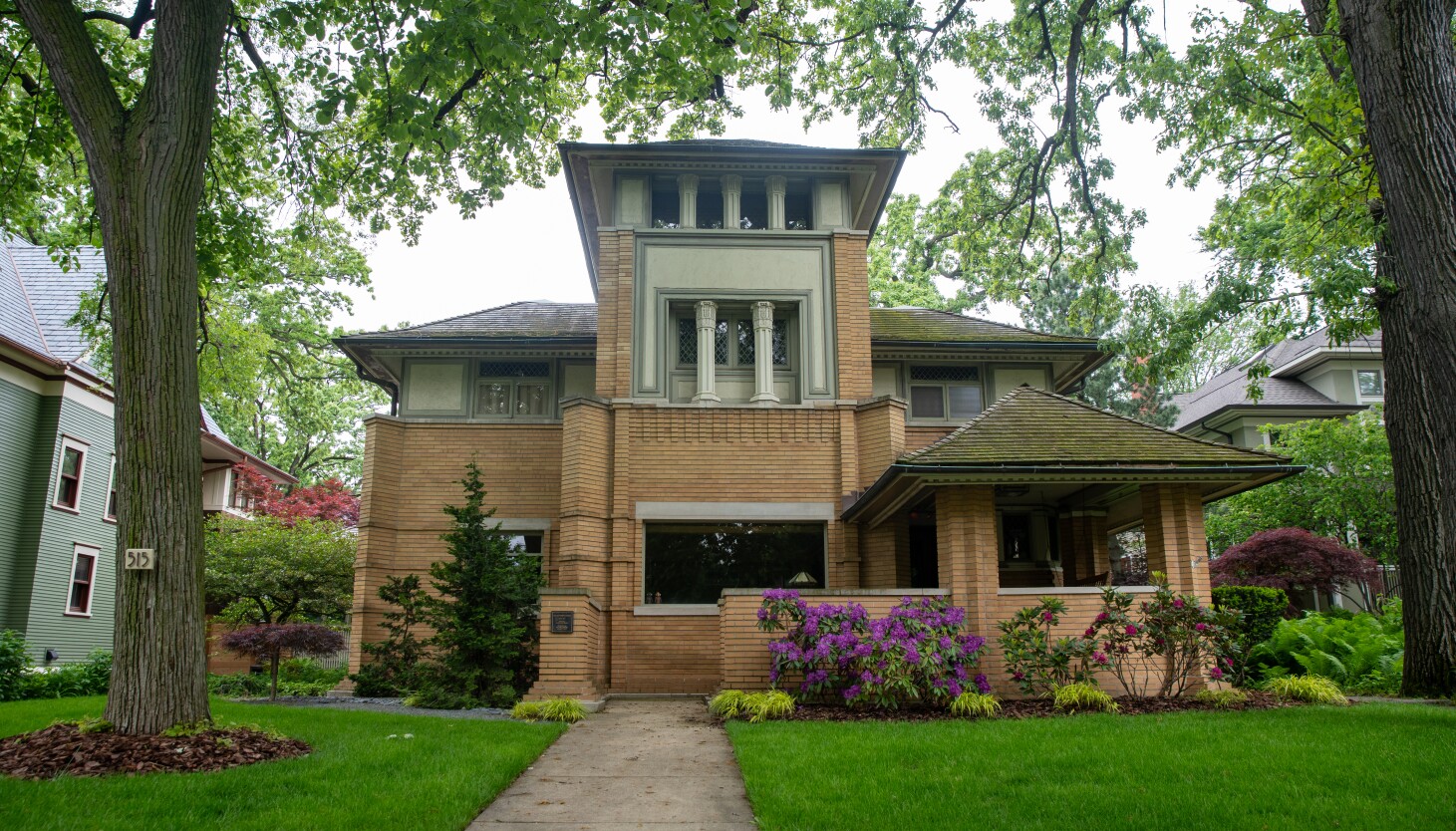 Owners of Frank Lloyd Wright-designed Oak Park home selling after nearly 27 years