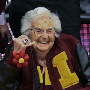Nevada_Loyola_Chicago_Basketball.jpg
