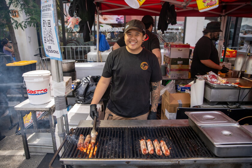 Windy Draw Winner downs nearly 9 dogs while competing at Windy City Hot Dog Fest ...