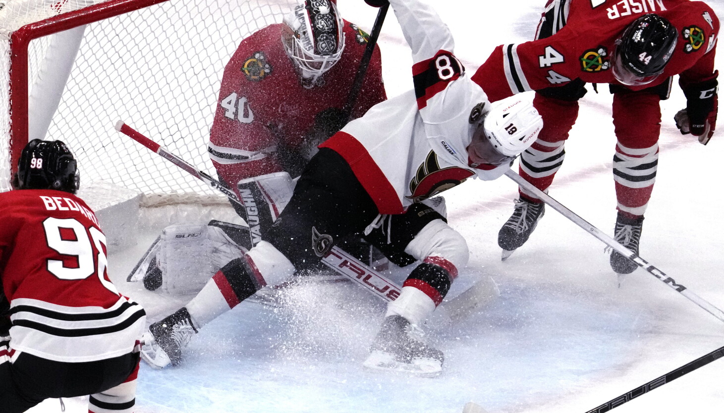 Blackhawks lose to Senators on bizarre goal, continuing overtime struggles Blackhawks lose to Senators on bizarre goal, continuing overtime struggles