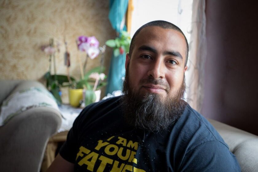 Efrain Diaz at his Brighton Park home. | Maria de la Guardia / Sun-Times