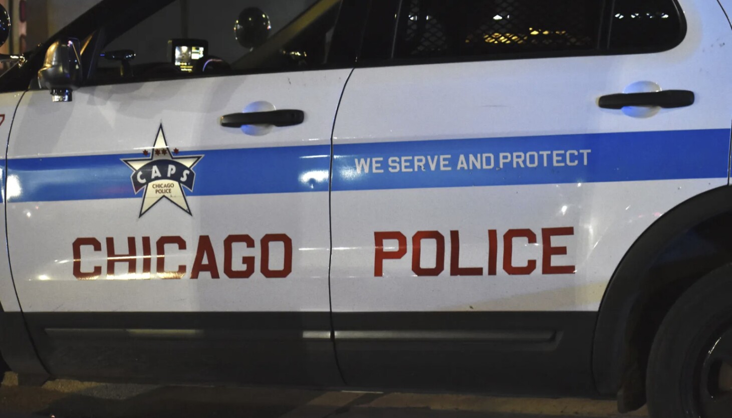 NextImg:Girl, 6, and man shot in Woodlawn