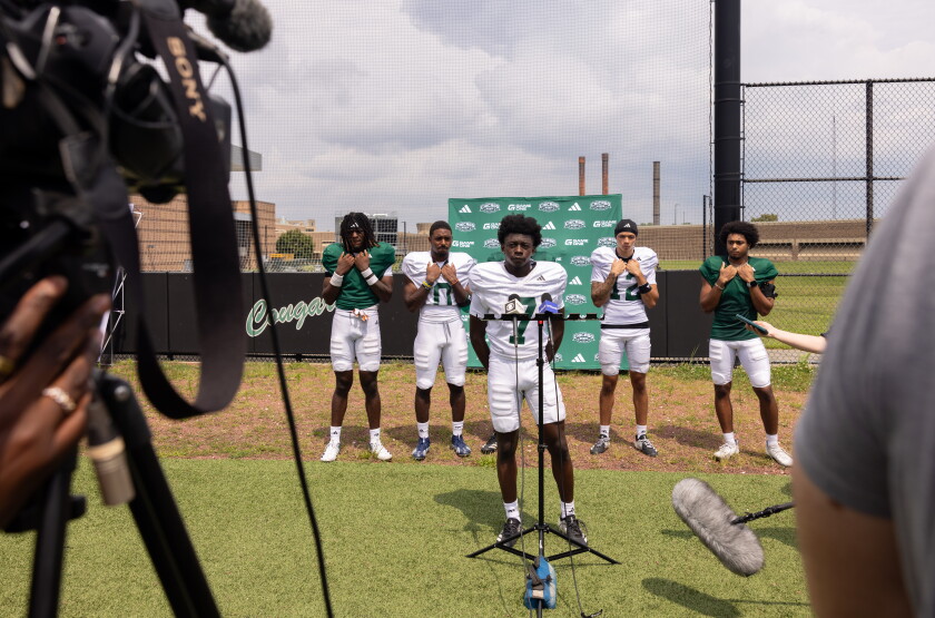 CSUFOOTBALL_260806-030.jpg
