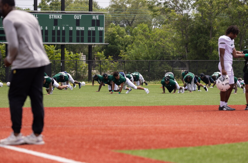 CSUFOOTBALL_260806-024.jpg