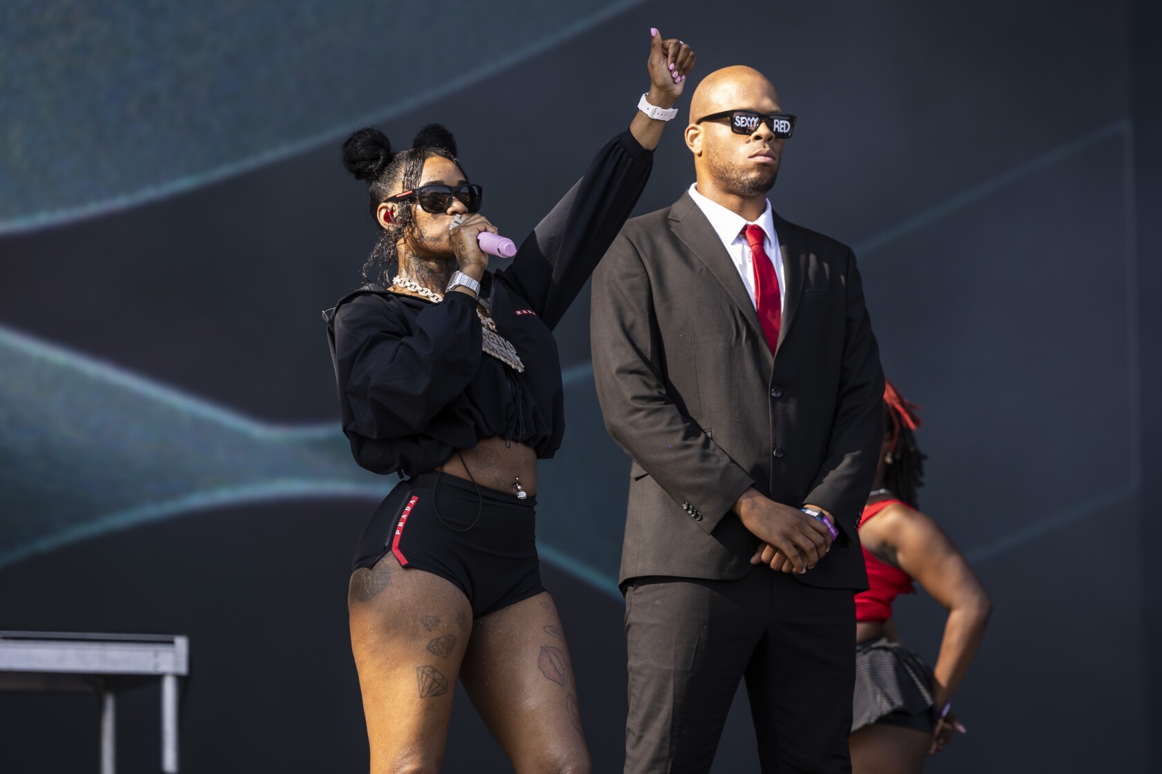 Lollapalooza Day 2: Reneé Rapp brings out Chicago's Chance the Rapper ...