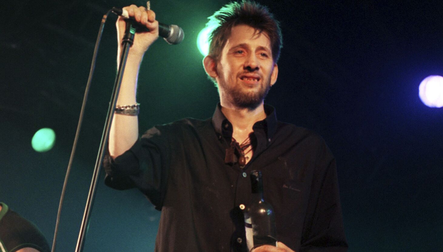 NextImg:Shane MacGowan, Pogues singer who made Irish music punk, dies at 65