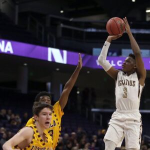 St. Ignatius’s Christian Davis (3) shoots over the Loyola defense in their 56-46 loss at Northwestern University in Evanston, Friday, February 8, 2019. | Kevin Tanaka/For the Sun Times