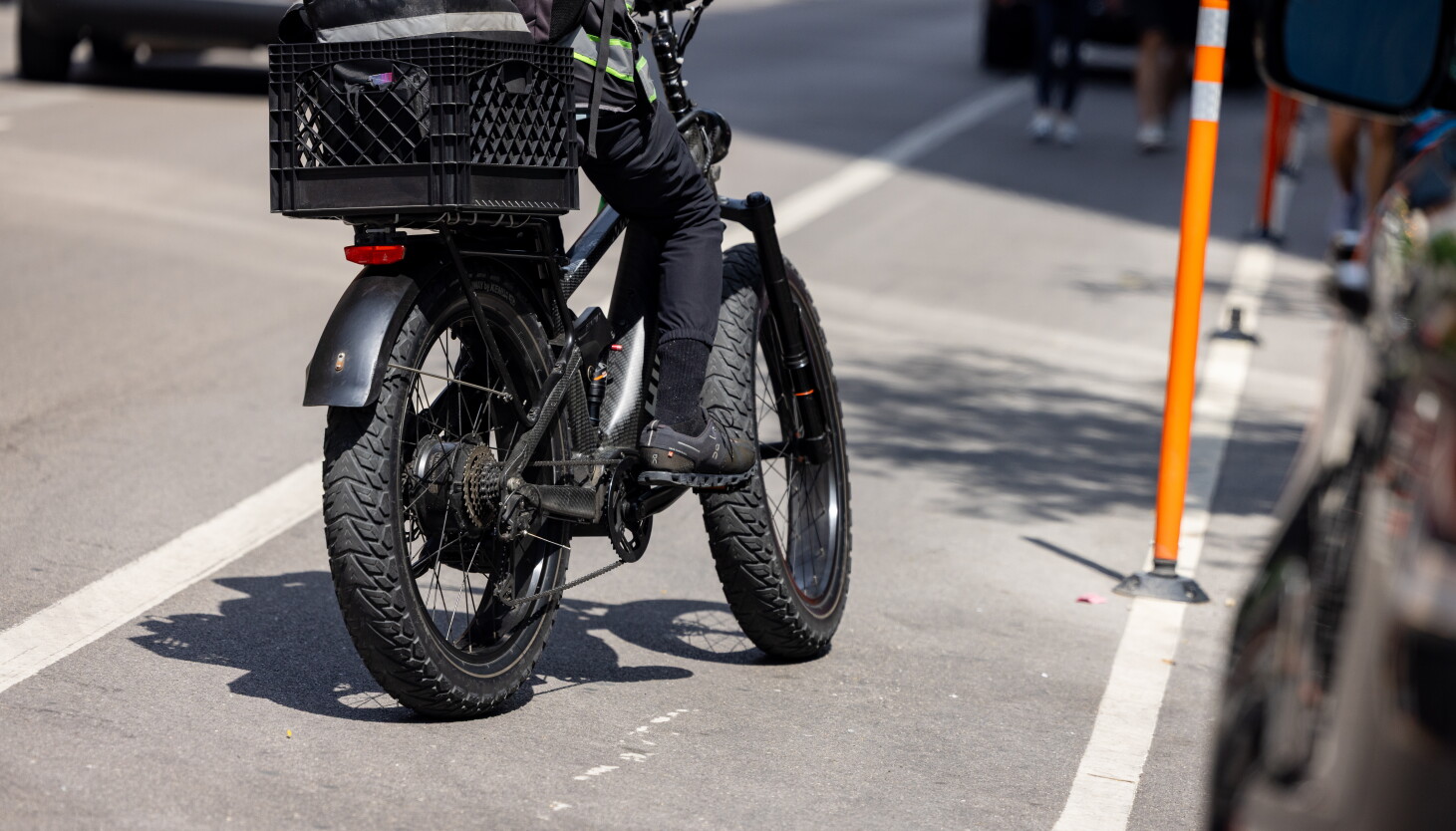 Pritzker signs e-bike regulation bill into law