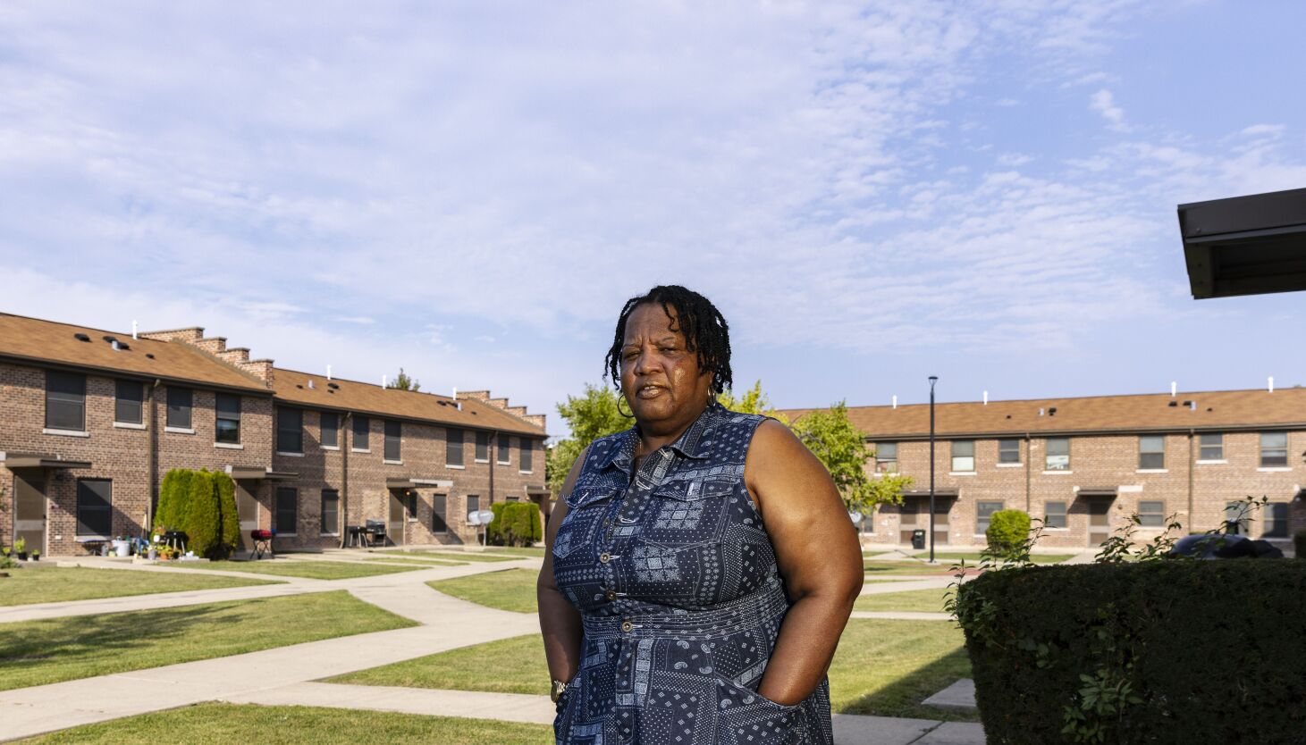 NextImg:CHA manager moves to evict prominent environmental activist from South Side headquarters