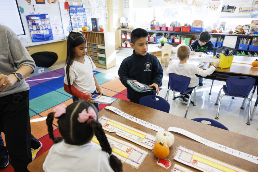 Students studying Spanish at Calmeca Academy of Fine Arts. About 40% of CPS schools now offer world language programs.