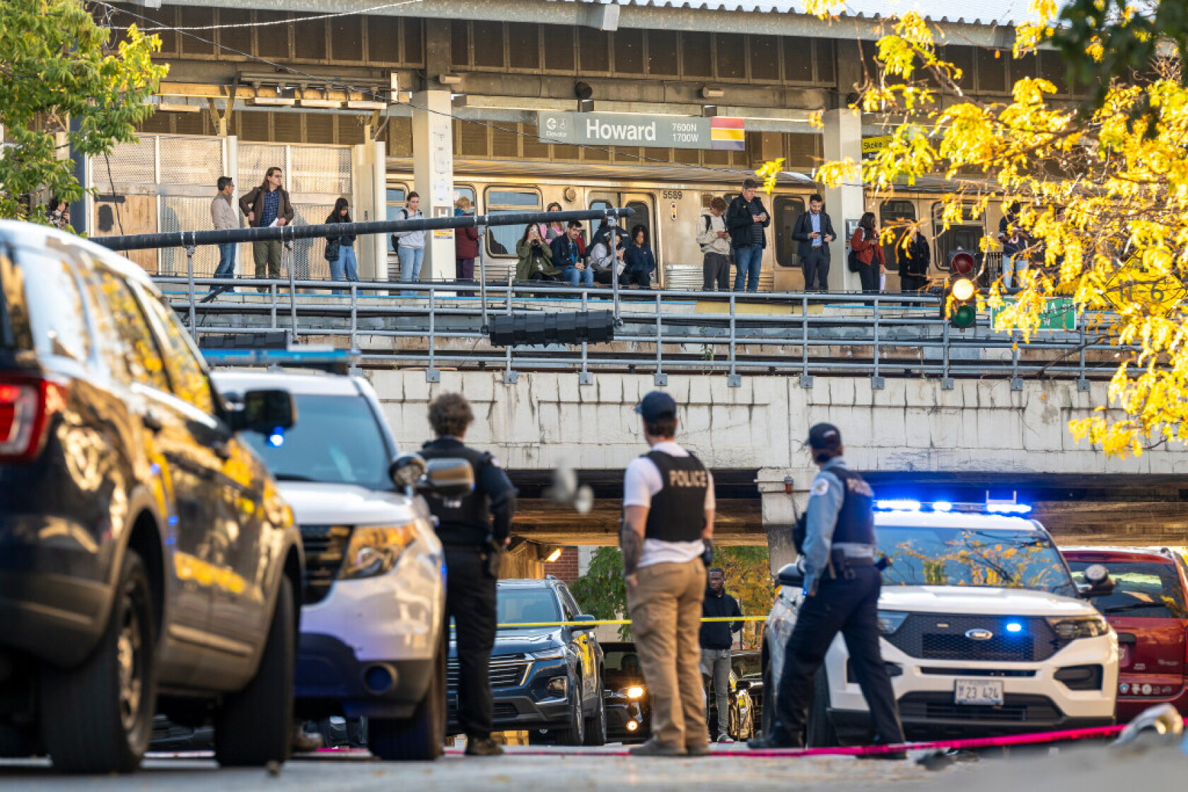 Howard Red Line Shooting in Rogers Park leaves 1 dead, 2 injured near Howard Red Line ...