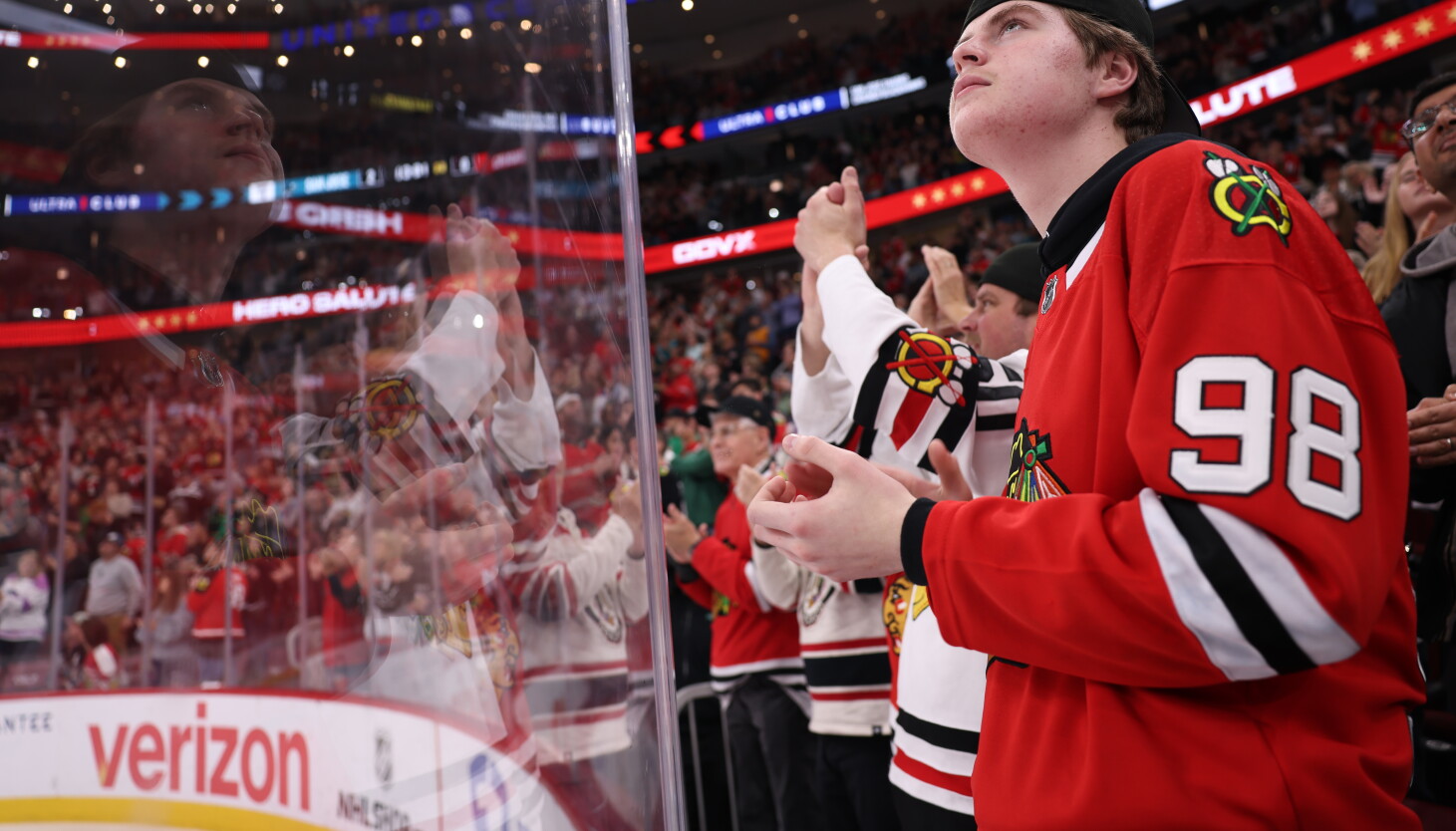 Οι Blackhawks μετακινούν τις ώρες έναρξης των εντός έδρας αγώνων νωρίτερα στο πρόγραμμα 2026-2027