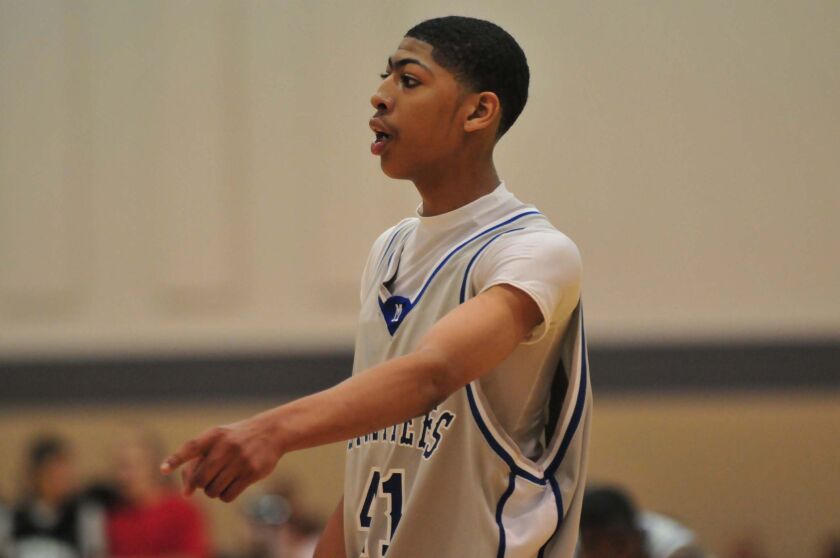 Anthony Davis of Perspectives-MSA playing for his club team Meanstreeets.