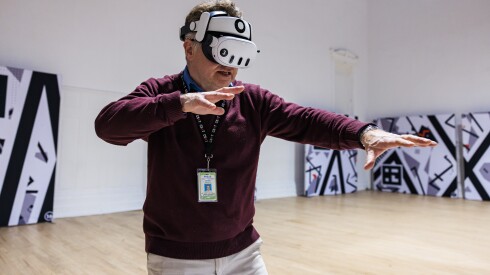 Chicago Sun-Times reporter Stefano Esposito tries out the Titanic VR experience called “Titanic : A Voyage Through Time” at 108 W Germania Place in Old Town, Tuesday, March 24, 2026.
