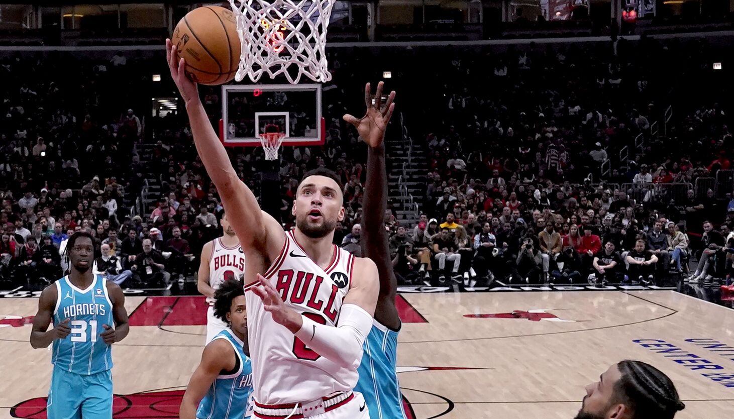 NextImg:It’s best for Bulls and Zach LaVine to have a temporary reconciliation