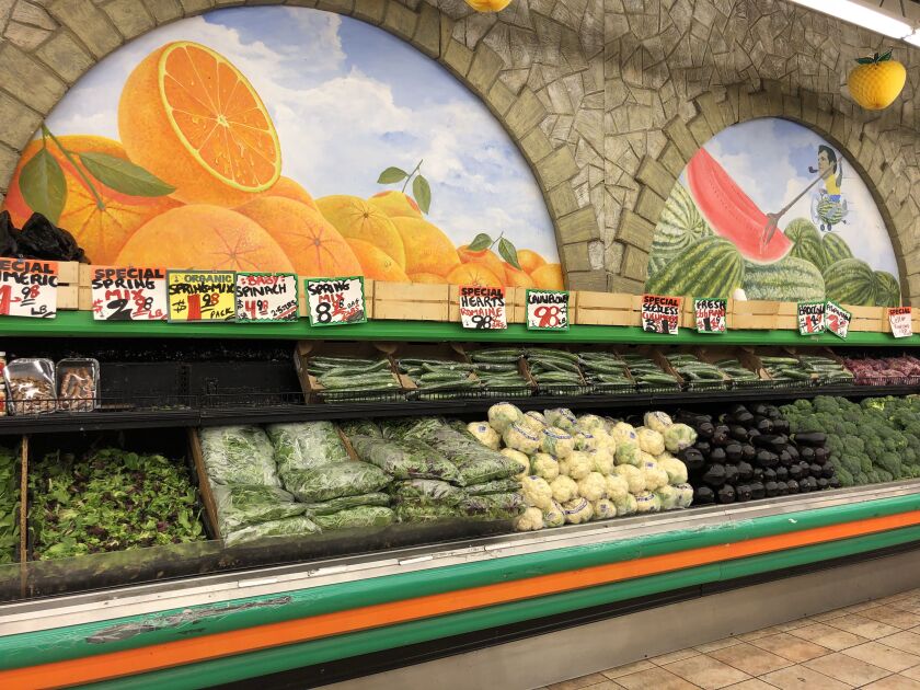 Stanley’s has remained committed to quality produce and low prices, longtime customers say. | Jane Recker/Sun-Times
