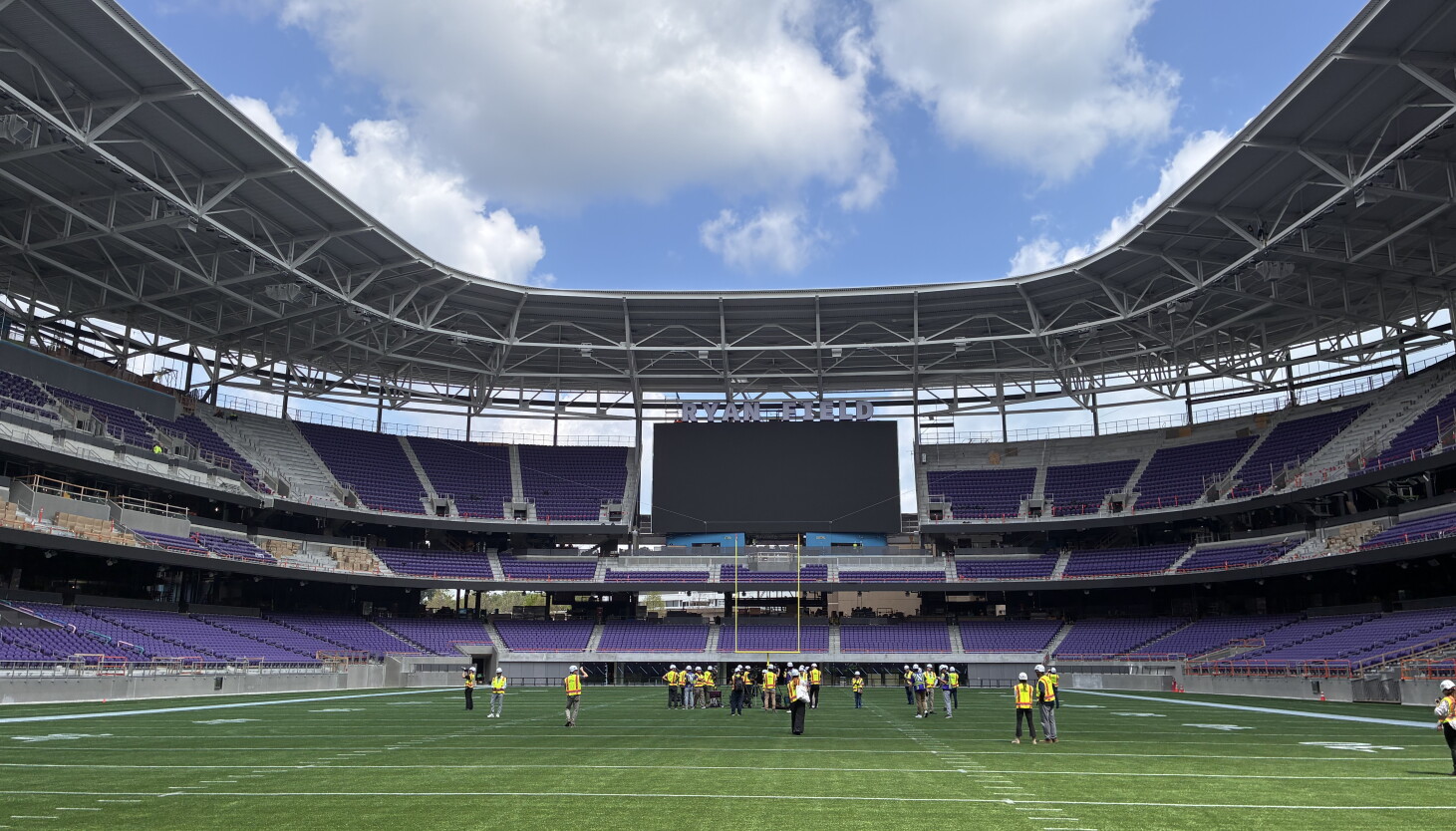 Το New Ryan Field προσφέρει στο Northwestern έναν εντυπωσιακό χώρο ποδοσφαίρου που έχει δημιουργηθεί 100 χρόνια Το New Ryan Field προσφέρει στο Northwestern έναν εντυπωσιακό χώρο ποδοσφαίρου που έχει δημιουργηθεί 100 χρόνια